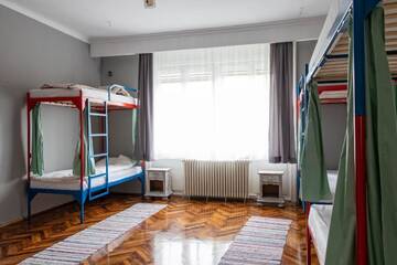 Фотографии Хостелы Fox Inn Oradea г. Орадя (Румыния) №2 Фото Хостелы Fox Inn Oradea г. Орадя 2