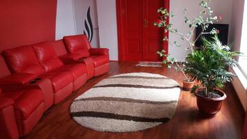 Фотографии Дома для отпуска Casa Bia г. Орадя (Румыния) №1 Фото Дома для отпуска Casa Bia г. Орадя 1