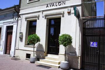 Фотографии Гостевой дом Avalon Rooms г. Орадя (Румыния) №2 Фото Гостевой дом Avalon Rooms г. Орадя 2