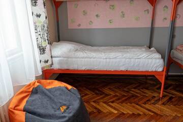 Фото номера Кровать в общем номере для женщин с 4 кроватями Хостелы Fox Inn Oradea г. Орадя 3