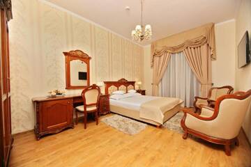 Фото номера Стандартный двухместный номер с 1 кроватью Отель Astoria Grand Hotel г. Орадя 4