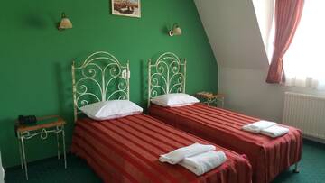 Фото номера Двухместный номер с 2 отдельными кроватями Отель Hotel Melody г. Орадя 3