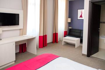 Фото номера Стандартный одноместный номер Отель Caro Boutique Hotel г. Орадя 2