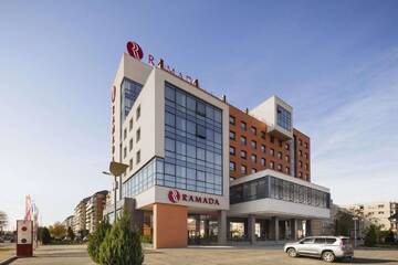 Фото Отель Ramada by Wyndham Oradea г. Орадя 1