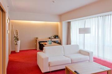 Фото номера Luxury King Suite with Spa included Отель Ramada by Wyndham Oradea г. Орадя 4