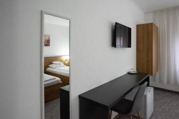 Фото номера Стандартный одноместный номер Отель Carnival City Hotel Oradea г. Орадя 14
