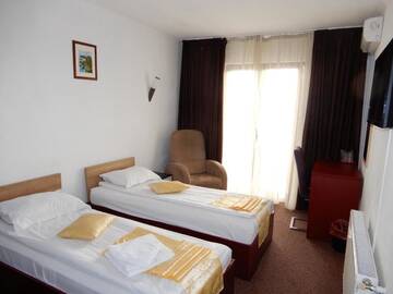 Фото номера Одноместный номер Отель RHC Royal Hotel г. Орадя 4