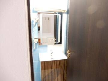 Фото номера Стандартный двухместный номер с 1 кроватью Отель RHC Royal Hotel г. Орадя 4
