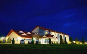 Фотографии Отель Iris Hotel г. Орадя (Румыния) №1 Фото Отель Iris Hotel г. Орадя 1