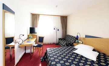 Фотографии Отель Iris Hotel г. Орадя (Румыния) №3 Фото Отель Iris Hotel г. Орадя 3