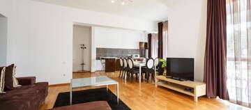 Фото номера Апартаменты бизнес-класса Апарт-отели Living In Aparthotel г. Орадя 7