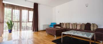 Фото номера Апартаменты бизнес-класса Апарт-отели Living In Aparthotel г. Орадя 5