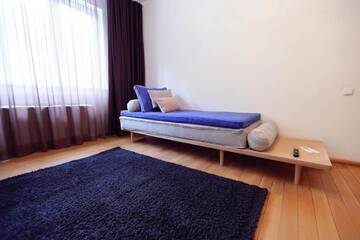 Фото номера Стандартные апартаменты (для 3 взрослых) Апарт-отели Living In Aparthotel г. Орадя 12
