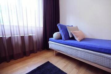 Фото номера Стандартные апартаменты (для 3 взрослых) Апарт-отели Living In Aparthotel г. Орадя 11