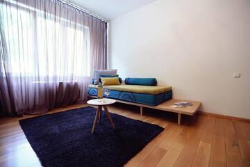 Фото номера Стандартные апартаменты (4 взрослых) Апарт-отели Living In Aparthotel г. Орадя 17