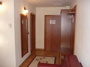 Фото номера Двухместный номер с 1 кроватью или 2 отдельными кроватями Отель Hotel Transit г. Орадя 8