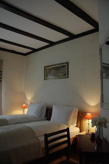 Фото номера Трехместный номер эконом-класса Гостевой дом Avalon Rooms г. Орадя 8