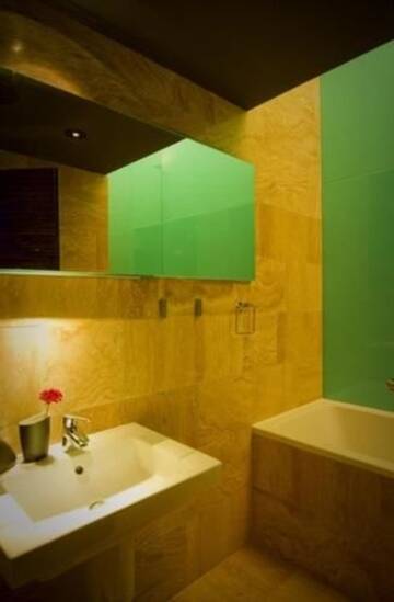 Фото номера Двухместный номер с 1 кроватью Отель Ivana Apart Hotel г. Орадя 7
