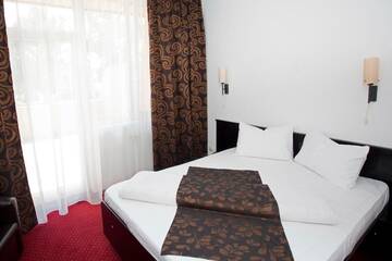 Фото номера Двухместный номер &quot;Комфорт&quot; с 1 кроватью и балконом Отель Hotel Terra г. Орадя 12