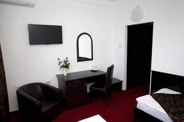 Фото номера Двухместный номер «Комфорт» с 2 отдельными кроватями Отель Hotel Terra г. Орадя 5